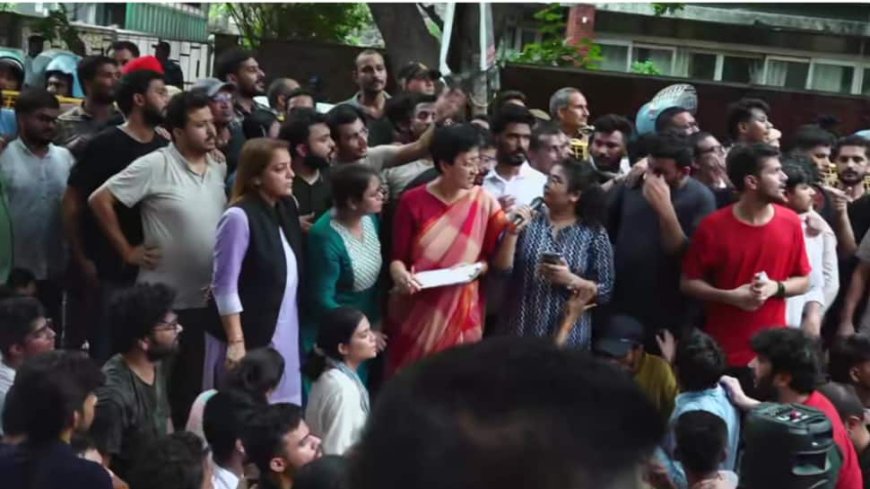 Delhi Minister Atishi, Mayor Face `Go Back` Chants On Meeting UPSC Students In Old Rajinder Nagar -Watch