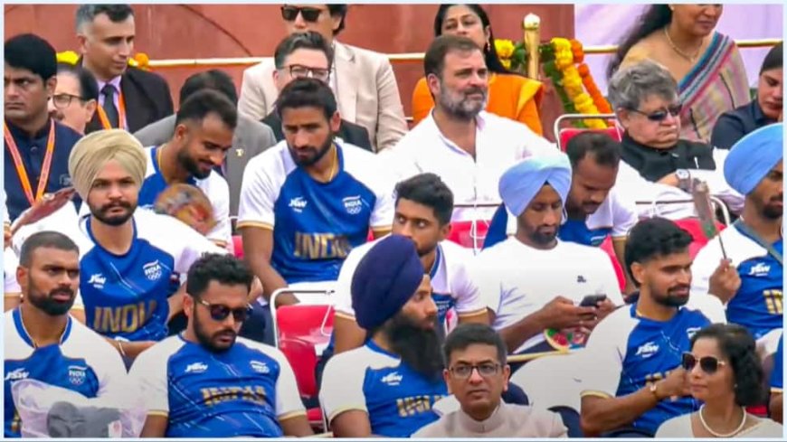 Congress Slams Modi for `Petty` Seating Of Rahul Gandhi At I-Day Celebration