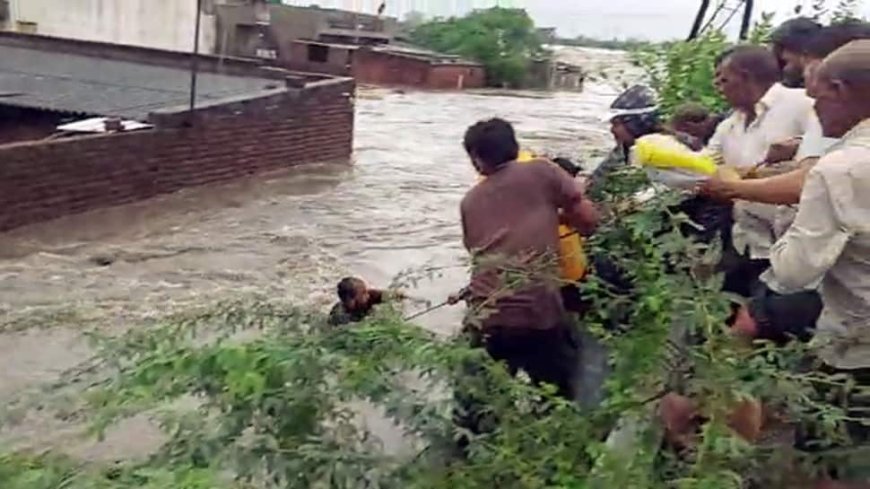 Gujarat Floods: Over 5,000 People Rehabilitated, Over 12,000 Rescued, Says Health Minister