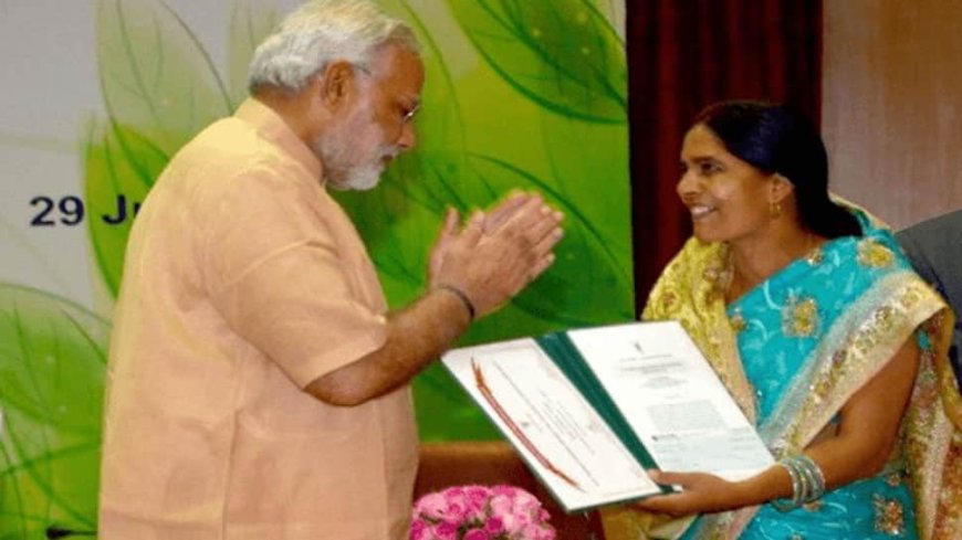 From Rs 500 To Rs 5 Crore Pickle Empire: How A Woman From Small UP Village Moved To Delhi And Founded Flourishing Achaar Business, Received Award From PM Modi