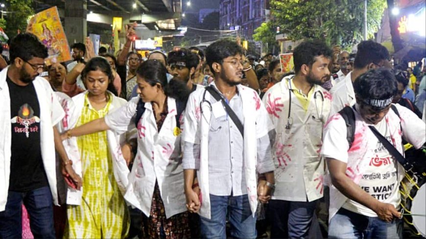 West Bengal: Junior Doctors On Hunger Strike Should Be Admitted To Hospital, Says Govt Medical Team