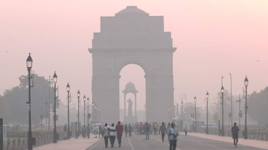 As Air Pollution Hits `Severe` Levels In Delhi, AAP`s Blame Game With UP Begins