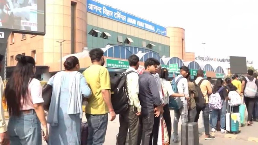 Delhi Rail Division Announces Crowd Control Measures After Mumbai Stampede