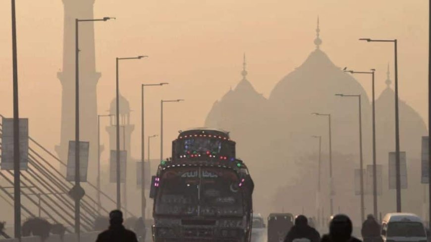 Pakistan Air Pollution: 3 Days Lockdown To Be Imposed In Lahore, Multan As AQI Soars Above 2000