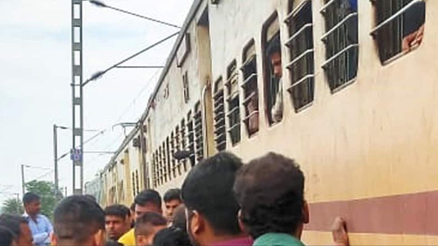 `Deliberate Conspiracy`: 25-Foot Iron Rod Placed On Crucial Rail Track In Uttar Pradesh; Major Sabotage Plan Averted, FIR Registered