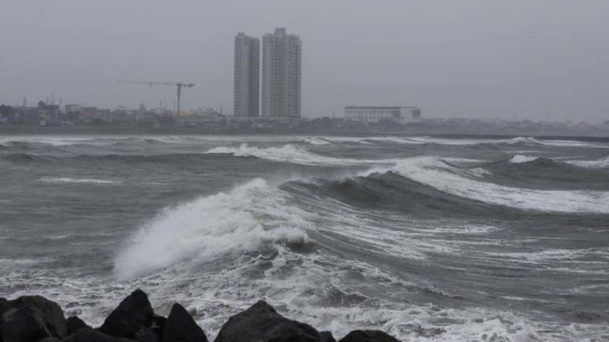 Cyclone Fengal: IMD Predicts Extreme Rain  In Tamil Nadu, Schools Closed In Puducherry| Top Updates