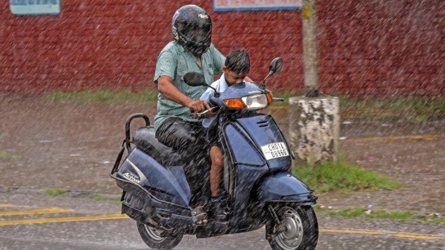 Today Weather: IMD predicted- heavy-rainfall -tamil-nadu-kerala-karnataka-puducherry-december-3, Schools Closed