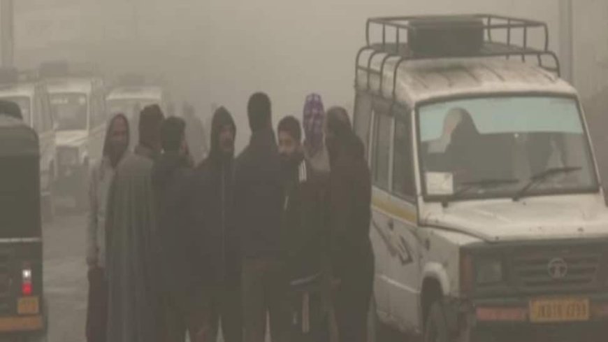 Cold Wave Hits Kashmir And Ladakh, Temperatures Drop Below Freezing