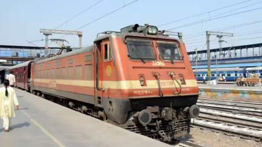 Bengal: Rail Blockade Withdrawn After 5 Hours; 2 Trains Cancelled, Several Diverted