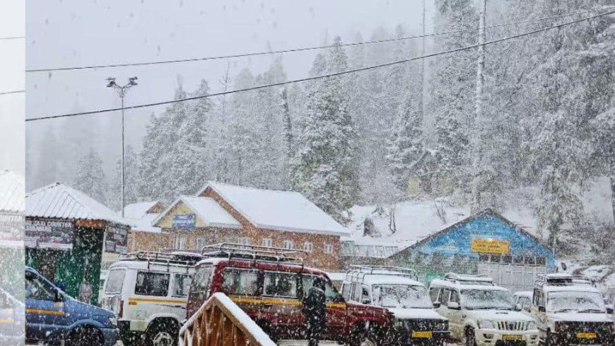 Jammu-Srinagar Highway Closed Due To Heavy Snowfall, Hundreds Of Vehicles Stranded