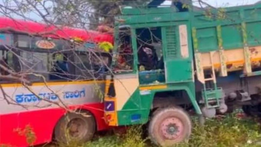 Four Dead, 30 Injured In Bus-Truck Collision In Tamil Nadu`s Ranipet