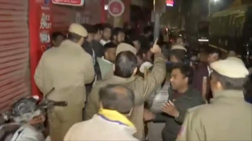 Delhi Assembly Polls: Scuffle Breaks Out Between AAP-BJP Workers Ahead Of Election Result, Both Parties Allege...