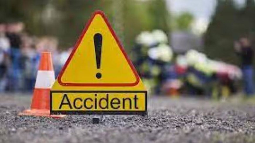 3 Killed, 2 Injured As Car Rams Into Lorry In MP`s Bhind