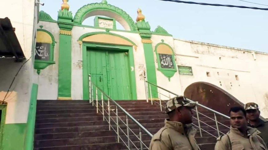 Sambhal’s Jama Masjid Case: Allahabad HC Rejects Muslim Side`s Plea For Whitewash, Orders ASI For Cleaning