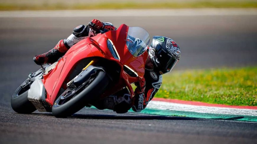 2025 Ducati Panigale V4 Launched In India At Rs 29.99 Lakh — Features & Specifications