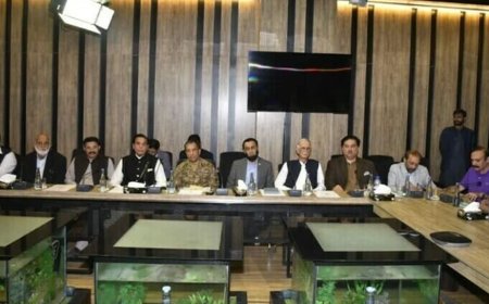 Pakistan In Panic Mode: ISPR DG Briefs Political Parties; Prez Calls Special Parl Session