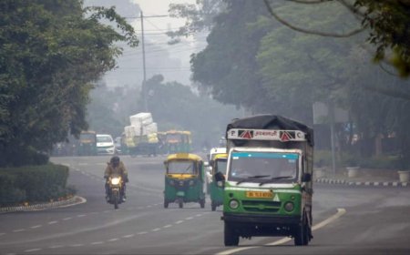 Delhi-NCR Weather Alert: Thunderstorms, Rain, Winds Up To 50 km/h Expected — How Long Will The Heat Relief Last?
