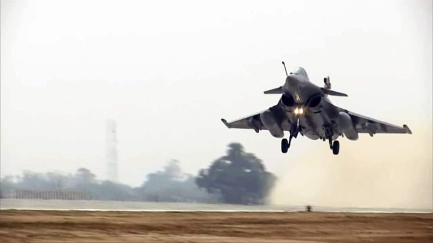 IAF Roars Near Pak Border: Rafale, Mirage, Sukhoi Jets To Flex Air Muscle Amid Tensions
